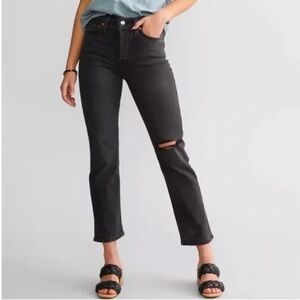 Levi’s Wedgie Straight Black / Dark Gray Distressed Jeans